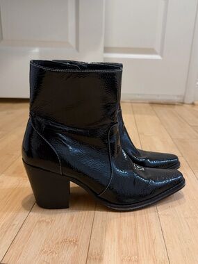Urban Outfitters Black Patent Mid-Calf Block Heel Boots